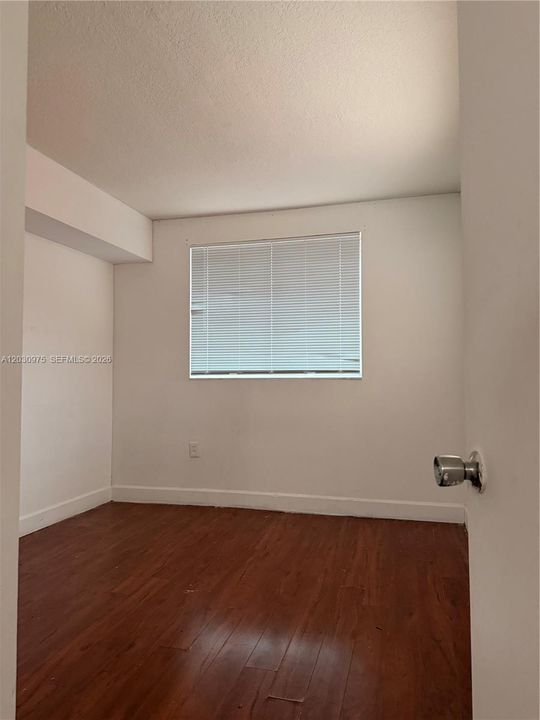 For Rent: $2,200 (3 beds, 2 baths, 1062 Square Feet)