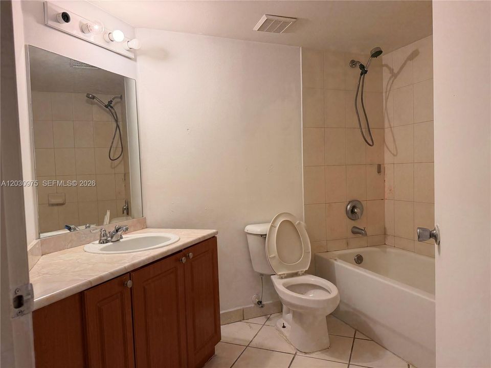 For Rent: $2,200 (3 beds, 2 baths, 1062 Square Feet)