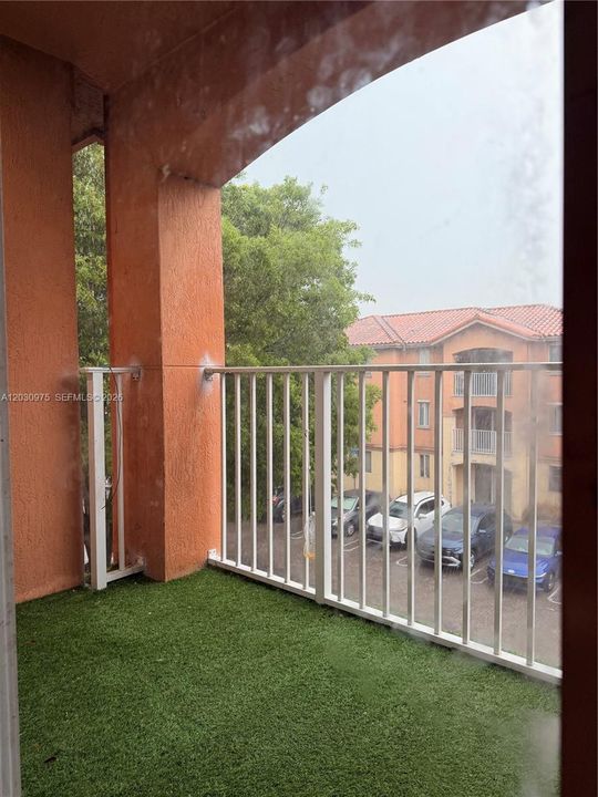 For Rent: $2,200 (3 beds, 2 baths, 1062 Square Feet)