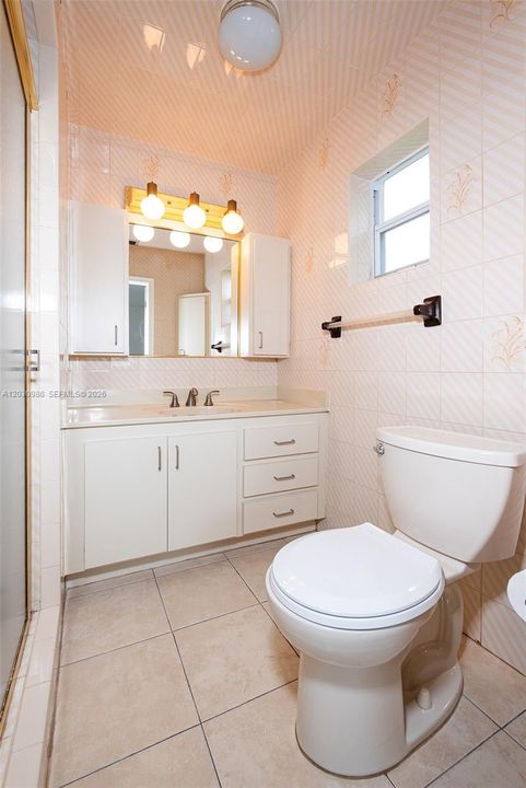 For Sale: $749,000 (3 beds, 2 baths, 1134 Square Feet)