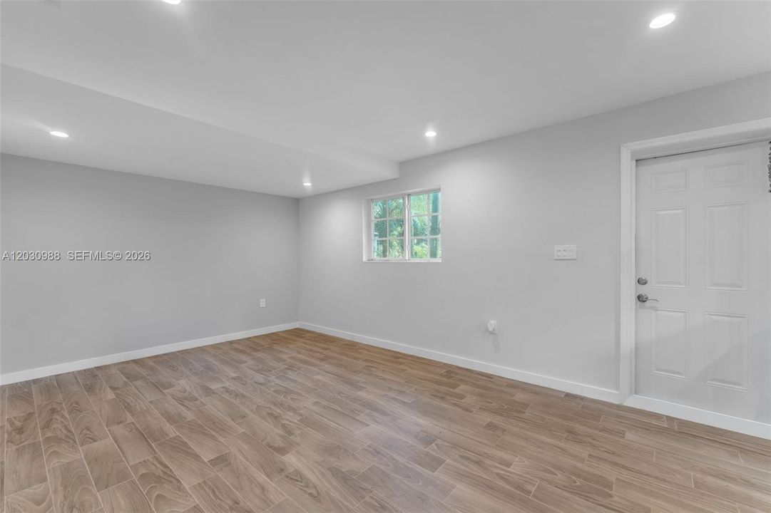 ENTRY FROM PORCH INTO OPEN FLOOR PLAN