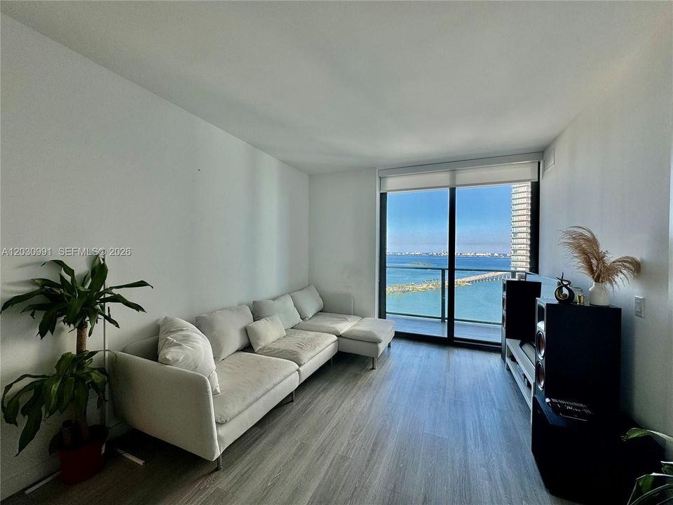 В аренду: $3,200 (1 спален, 1 ванн, 662 Квадратных фут)