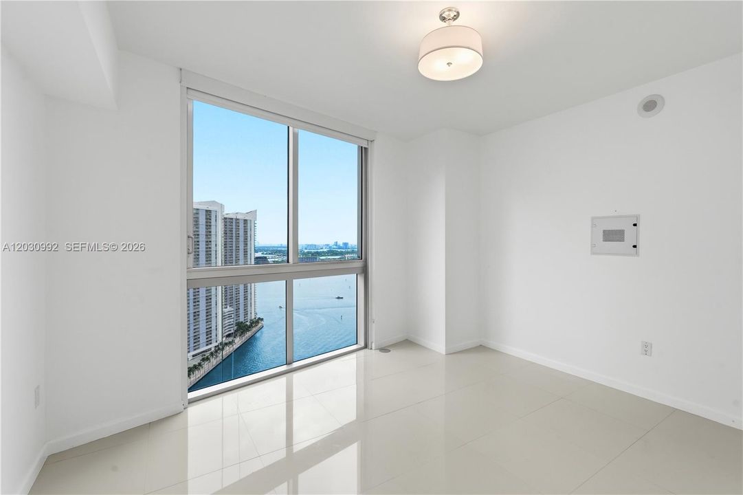 For Sale: $850,000 (2 beds, 2 baths, 1269 Square Feet)