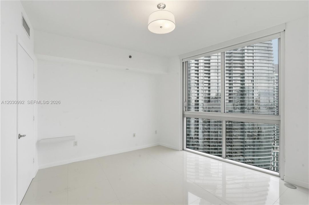 For Sale: $850,000 (2 beds, 2 baths, 1269 Square Feet)
