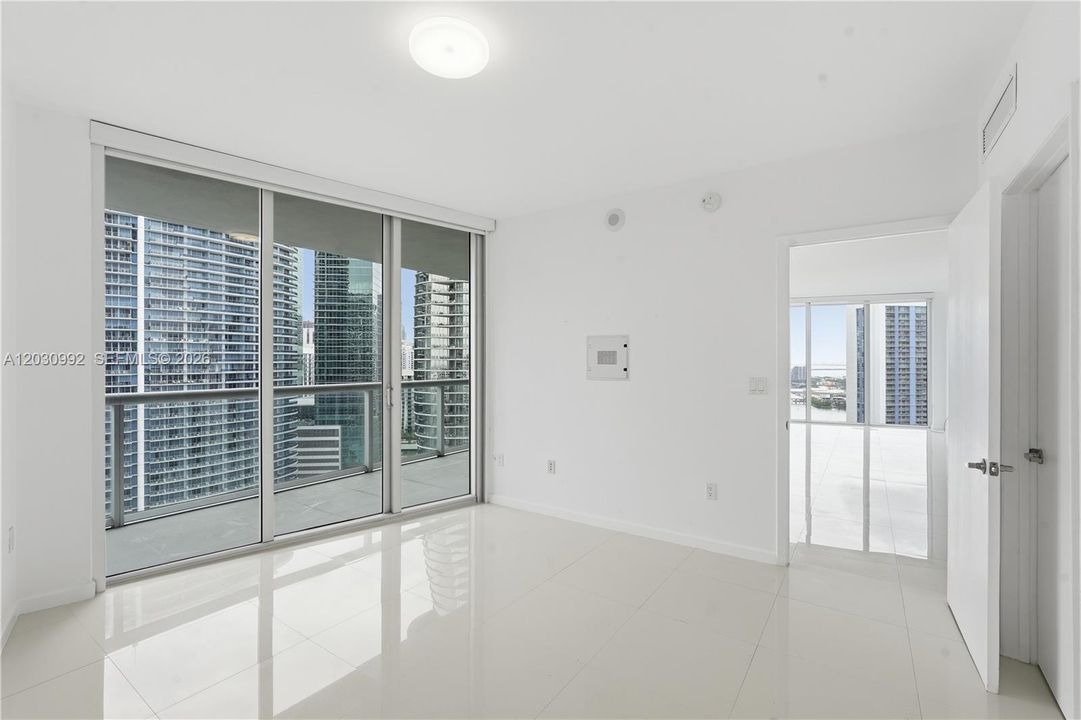 For Sale: $850,000 (2 beds, 2 baths, 1269 Square Feet)