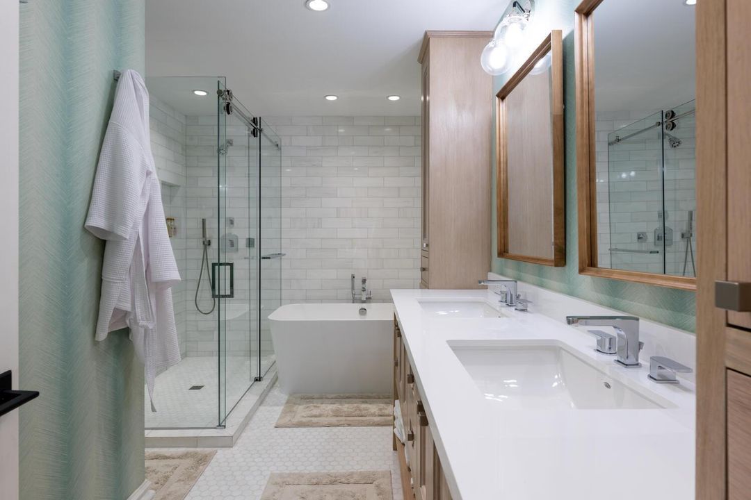 Primary Ensuite Bath