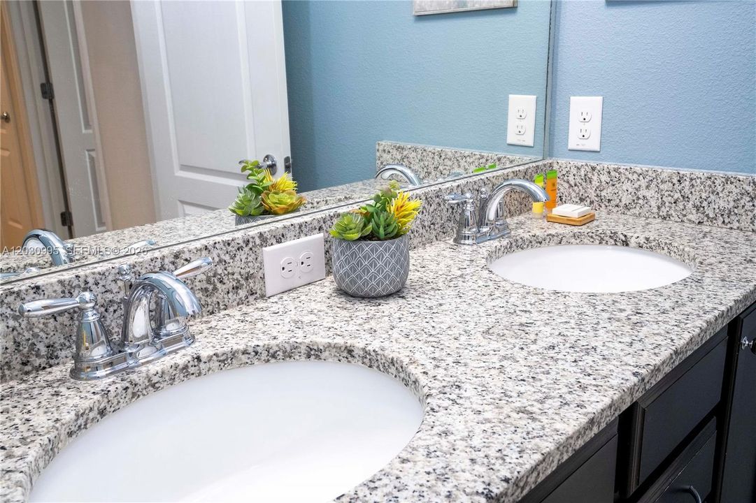 For Sale: $450,000 (5 beds, 4 baths, 0 Square Feet)