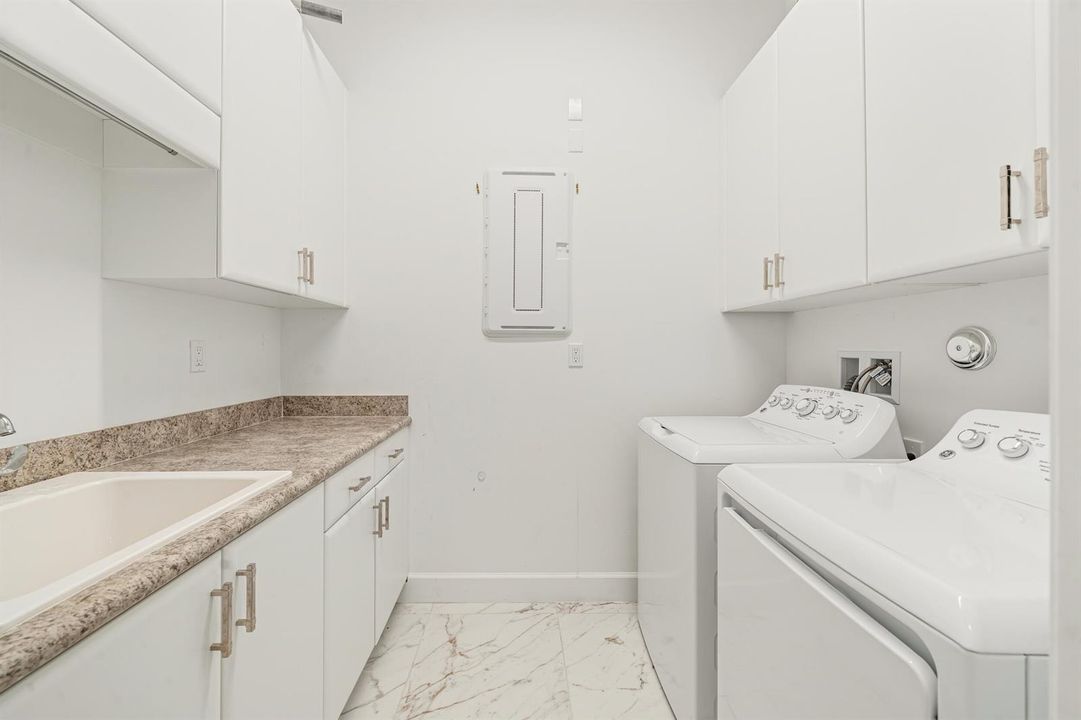 Spacious laundry room