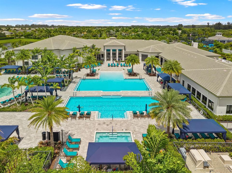 Resort-style pool complex