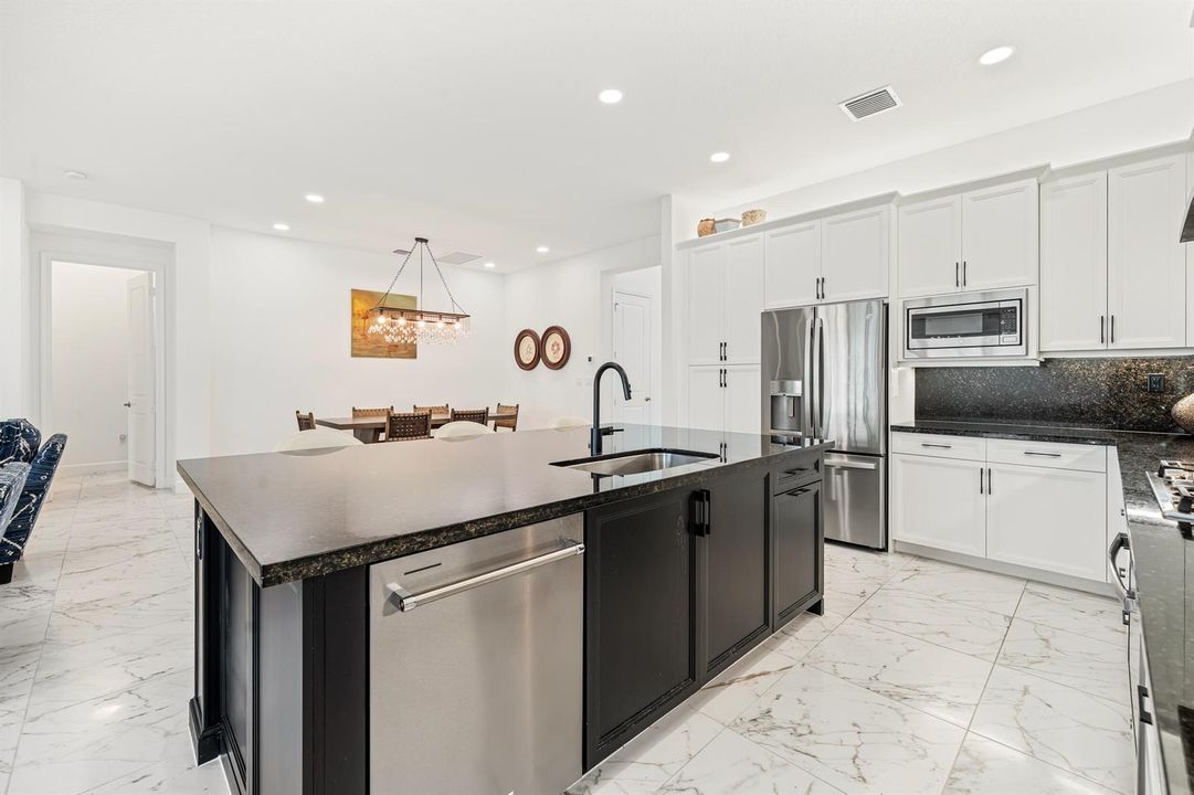 Chef’s kitchen