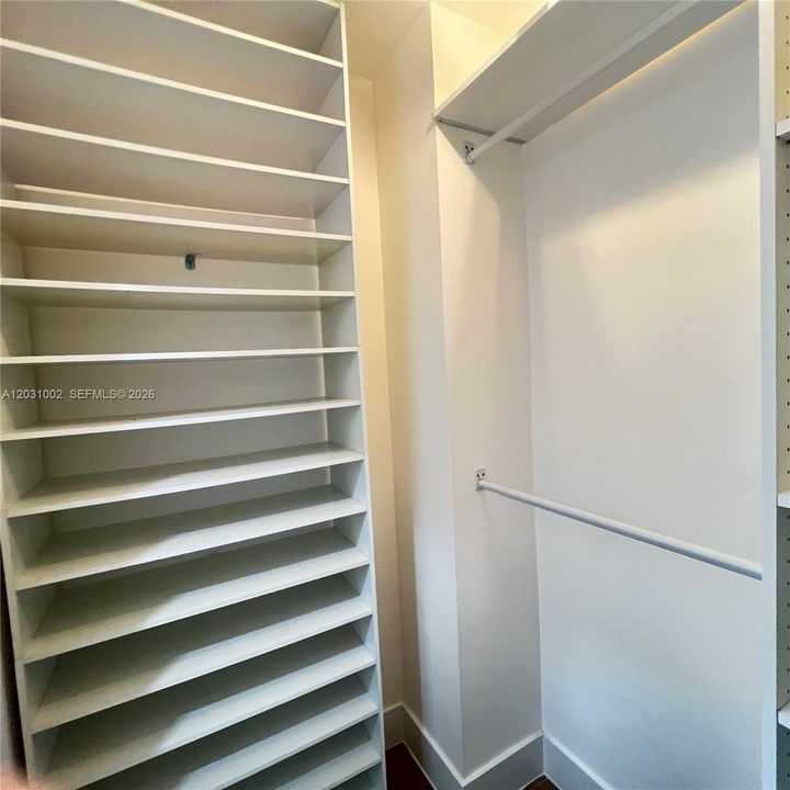 В аренду: $2,500 (2 спален, 2 ванн, 986 Квадратных фут)