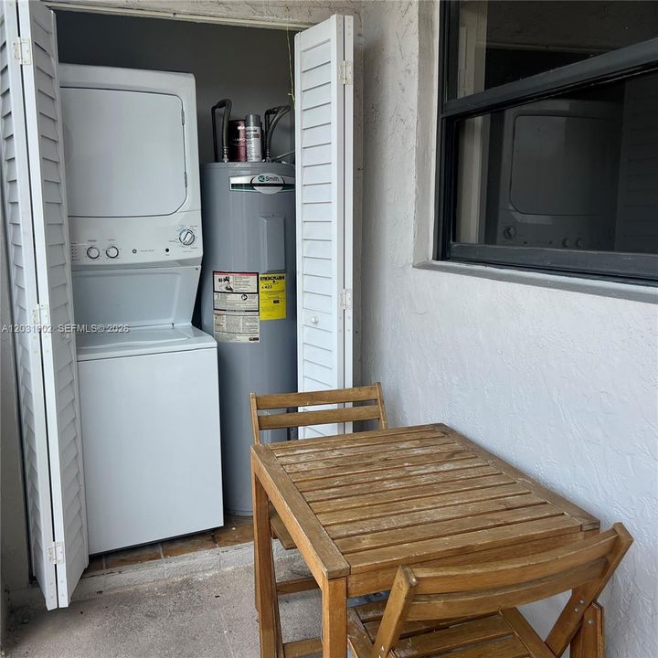 В аренду: $2,500 (2 спален, 2 ванн, 986 Квадратных фут)