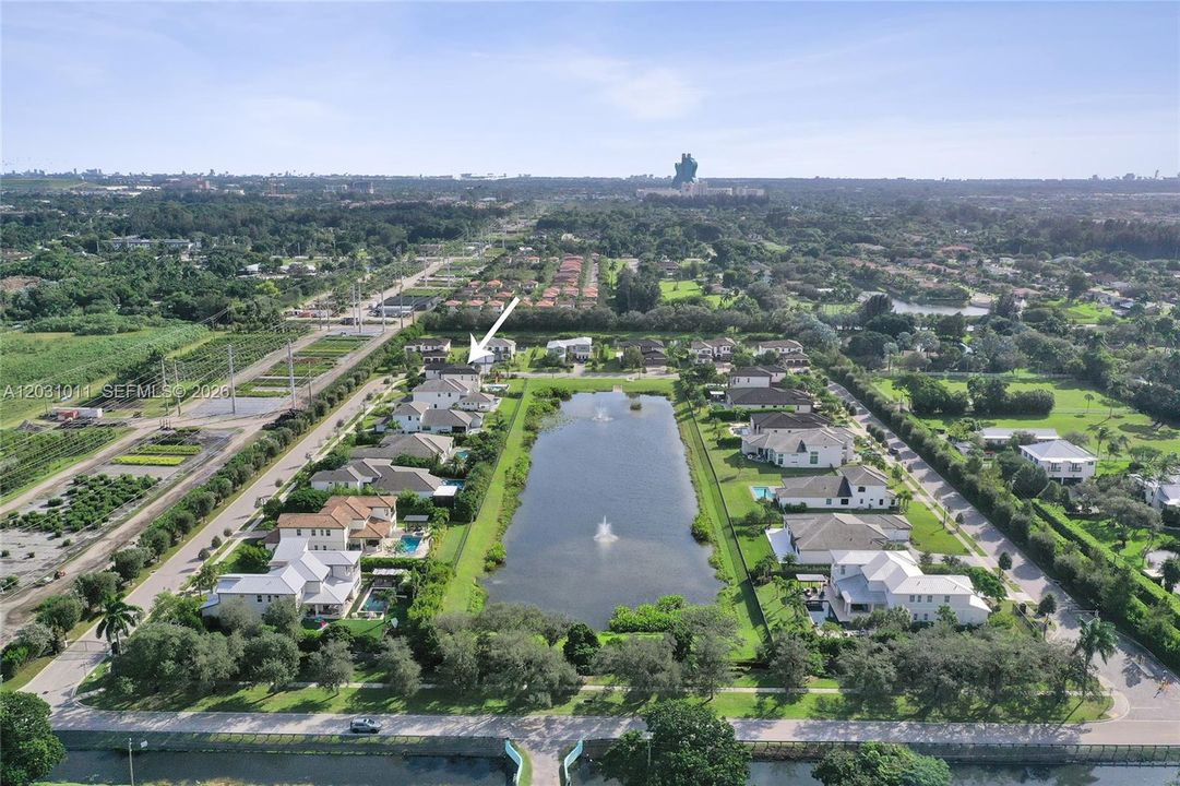 En Venta: $1,399,999 (5 camas, 4 baños, 4044 Pies cuadrados)