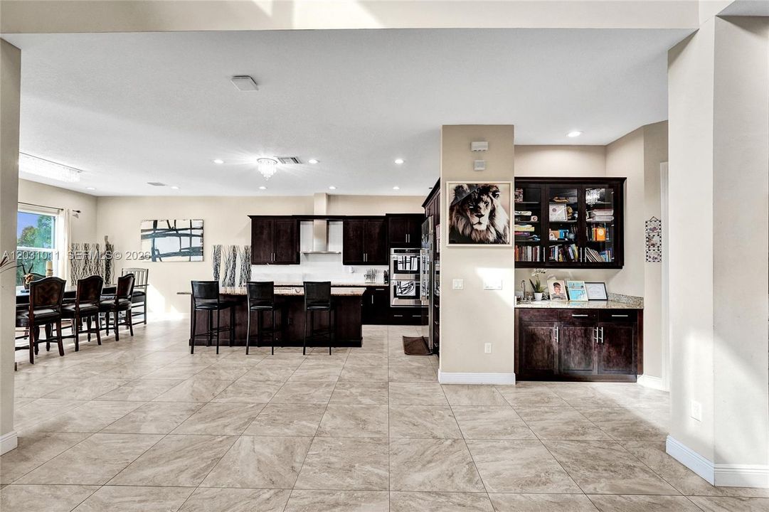En Venta: $1,399,999 (5 camas, 4 baños, 4044 Pies cuadrados)