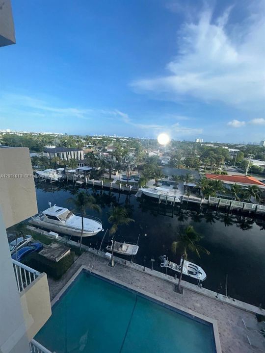 For Rent: $1,700 (1 beds, 1 baths, 723 Square Feet)