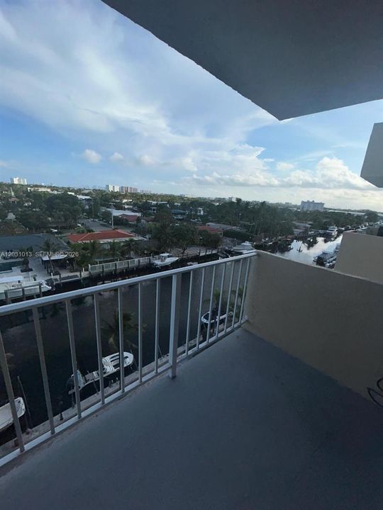 For Rent: $1,700 (1 beds, 1 baths, 723 Square Feet)
