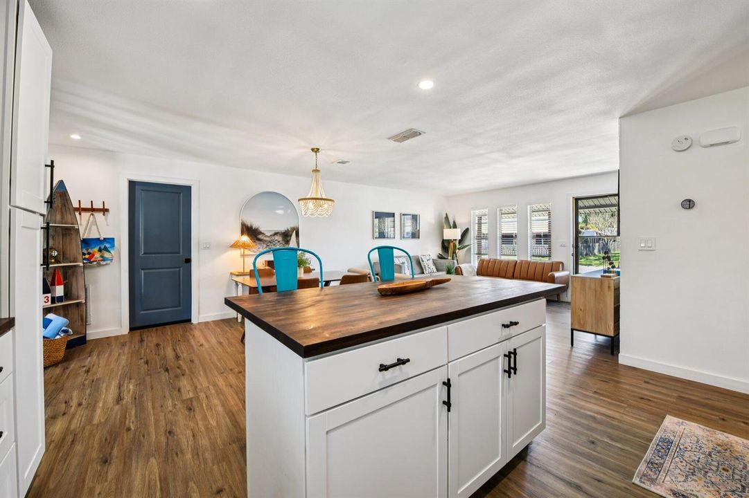 12-web-or-mls-Dogwood Dr-S2803-012