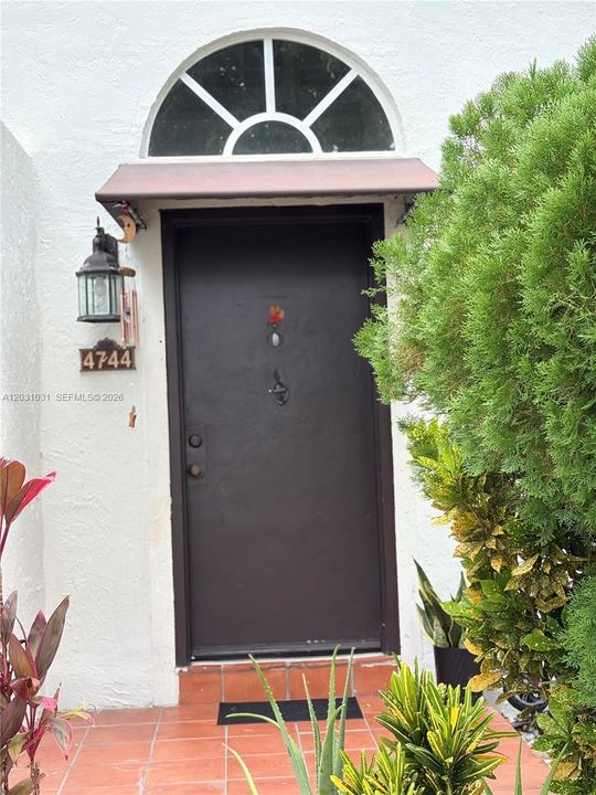 For Rent: $2,700 (2 beds, 2 baths, 1349 Square Feet)