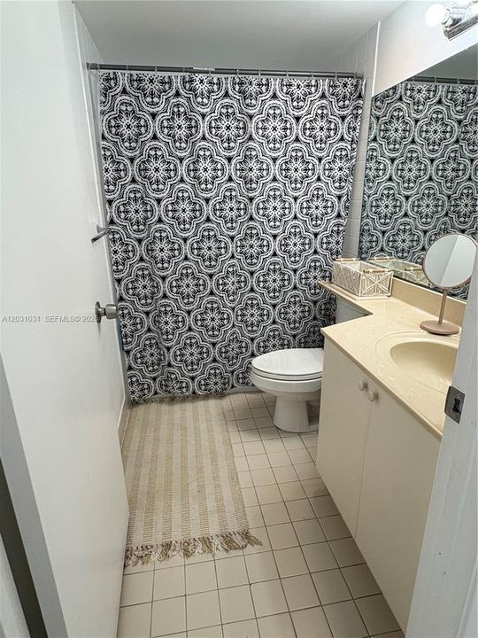 For Rent: $2,700 (2 beds, 2 baths, 1349 Square Feet)