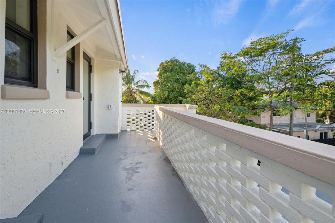 For Rent: $2,900 (2 beds, 1 baths, 1158 Square Feet)