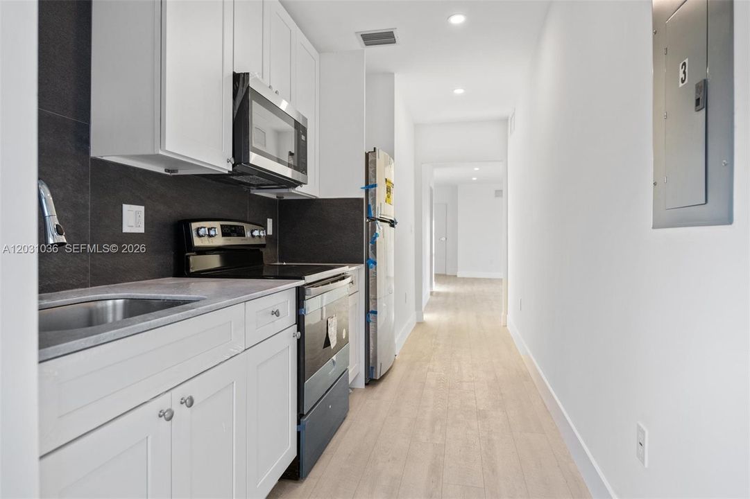 For Rent: $2,900 (2 beds, 1 baths, 1158 Square Feet)