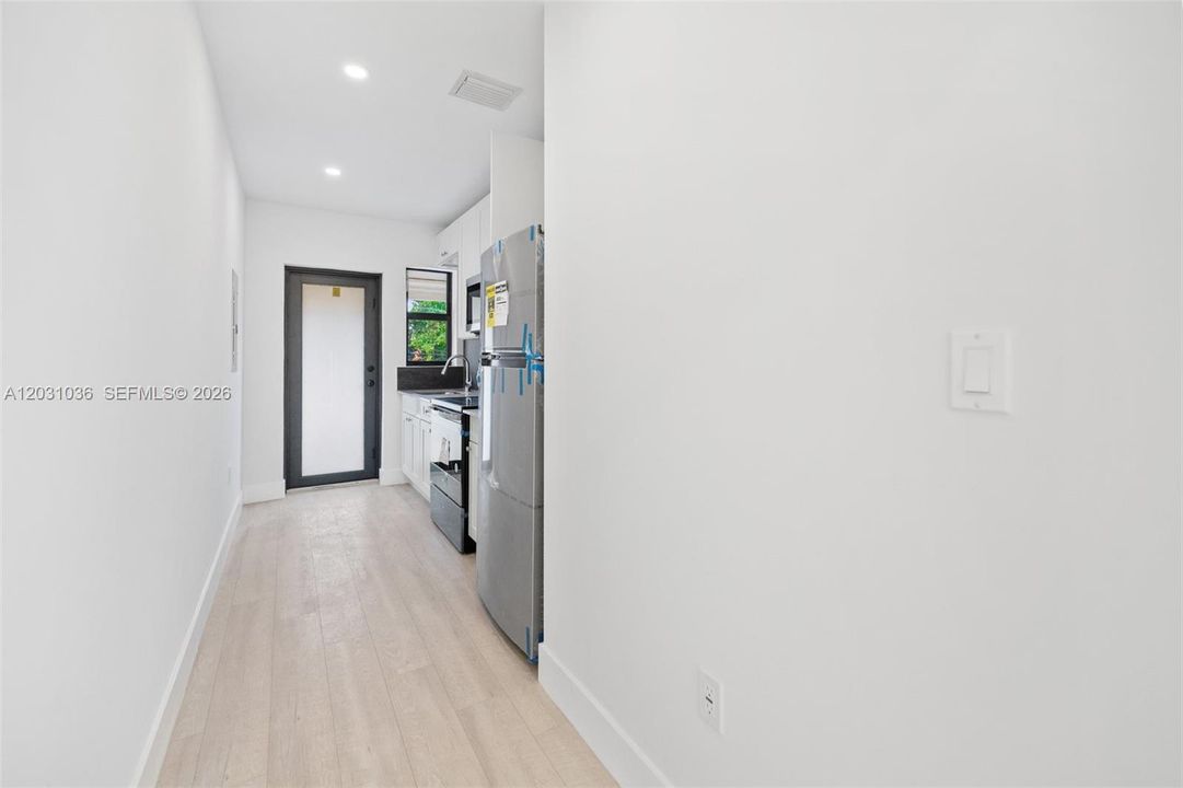 For Rent: $2,900 (2 beds, 1 baths, 1158 Square Feet)