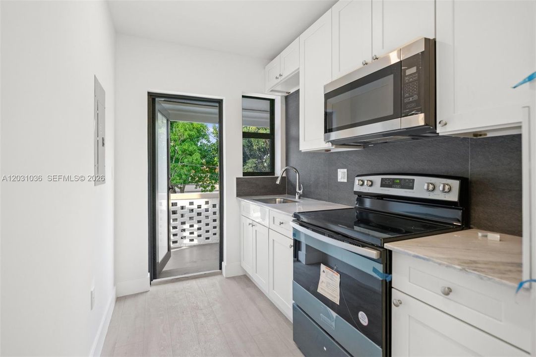 For Rent: $2,900 (2 beds, 1 baths, 1158 Square Feet)