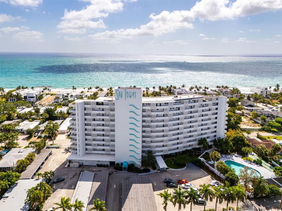 For Rent: $2,500 (1 beds, 1 baths, 769 Square Feet)
