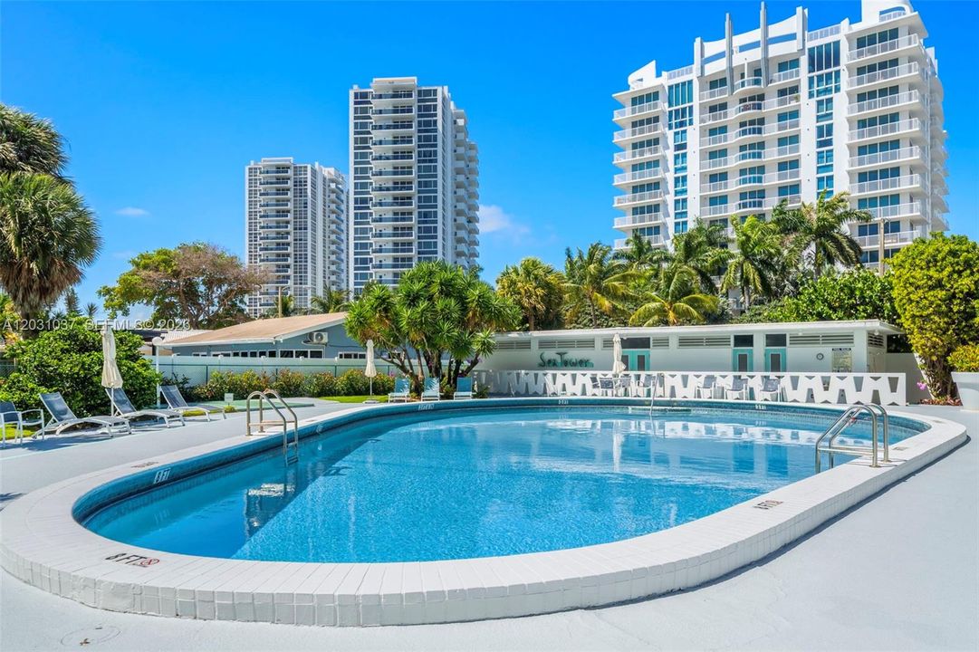 For Rent: $2,500 (1 beds, 1 baths, 769 Square Feet)