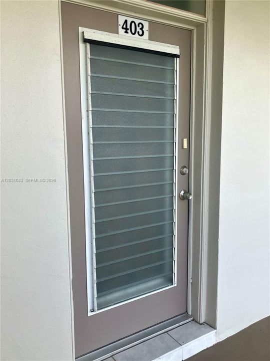 For Sale: $93,900 (1 beds, 1 baths, 768 Square Feet)
