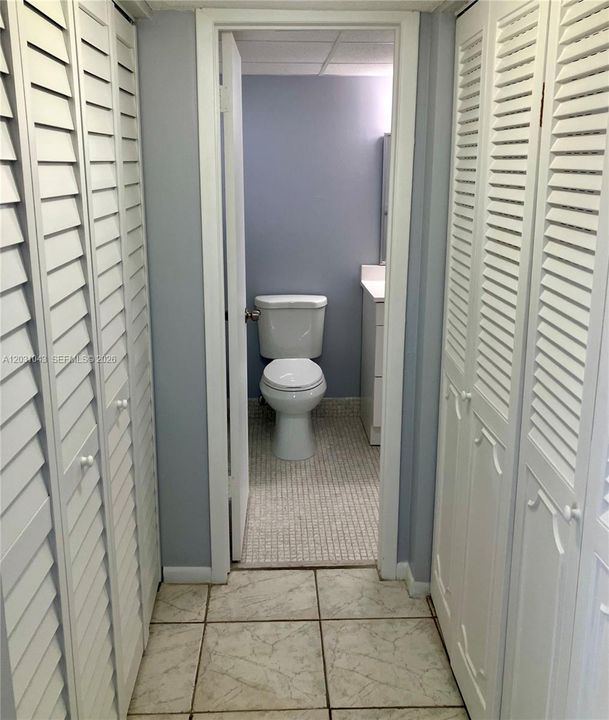 For Sale: $93,900 (1 beds, 1 baths, 768 Square Feet)