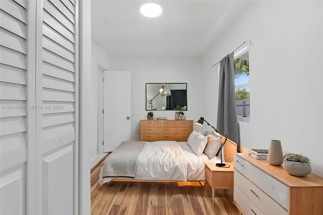 For Rent: $1,400 (1 beds, 1 baths, 1708 Square Feet)