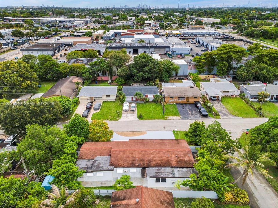 For Rent: $1,400 (1 beds, 1 baths, 1708 Square Feet)