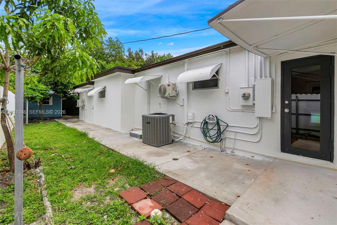 For Rent: $1,400 (1 beds, 1 baths, 1708 Square Feet)