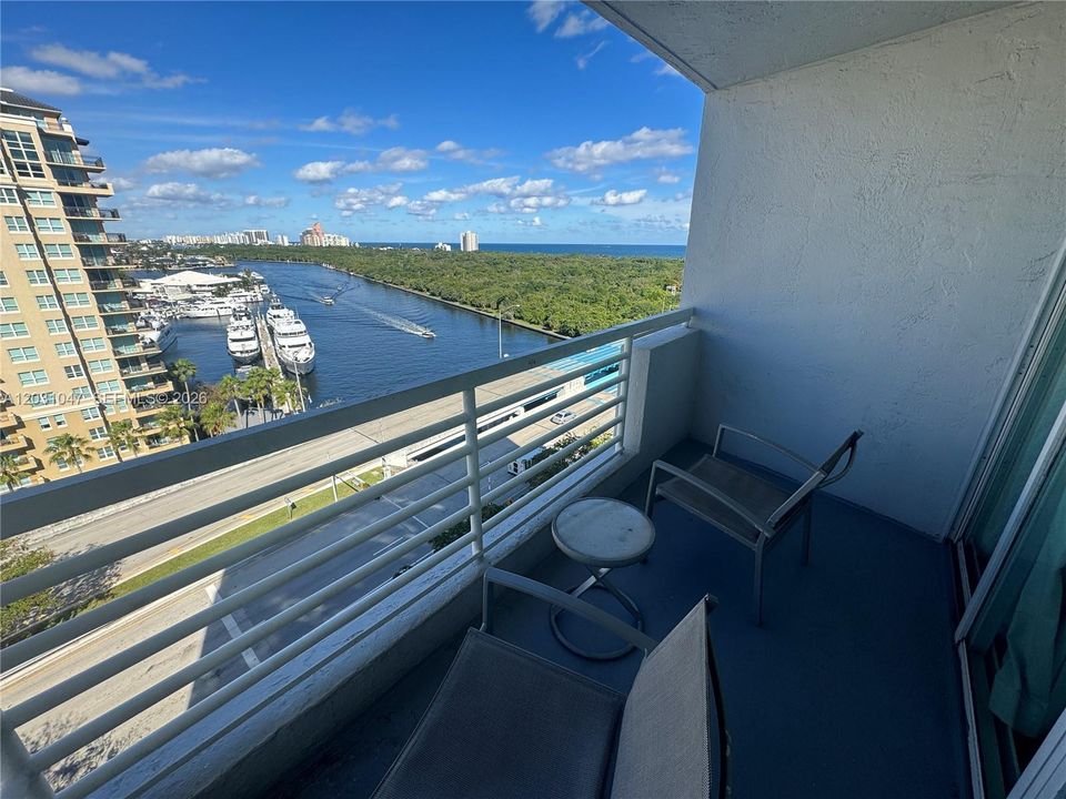 For Sale: $169,999 (1 beds, 1 baths, 643 Square Feet)