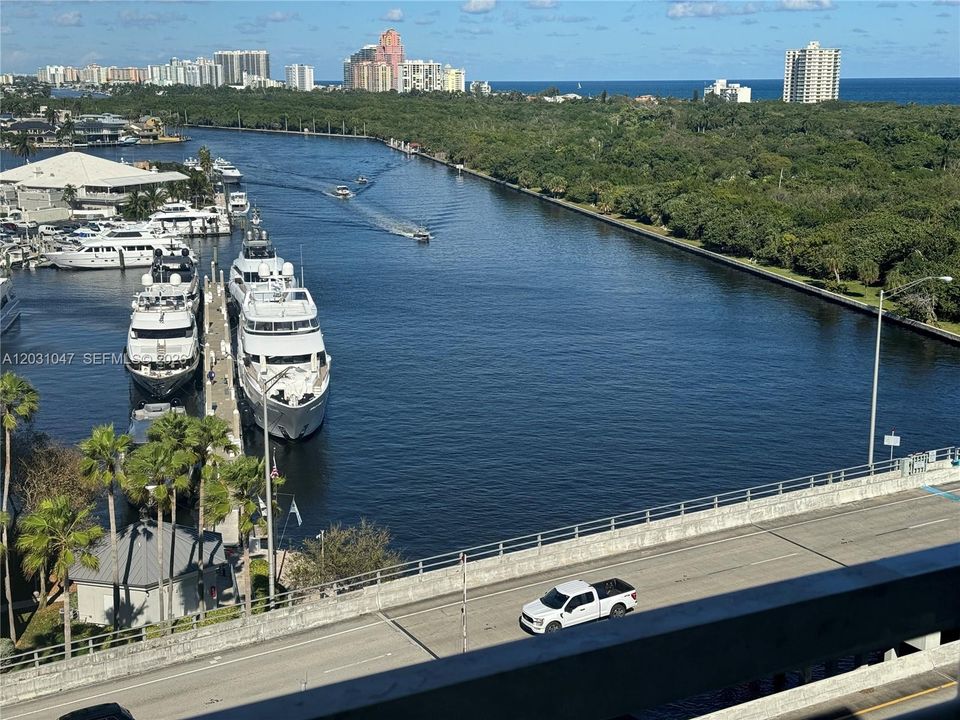 For Sale: $169,999 (1 beds, 1 baths, 643 Square Feet)