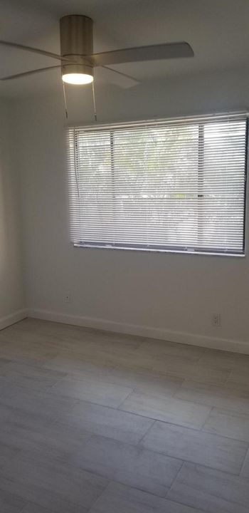 ROYAL PALM BE ROOM
