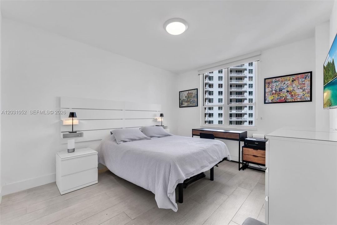 For Rent: $5,200 (2 beds, 2 baths, 1288 Square Feet)