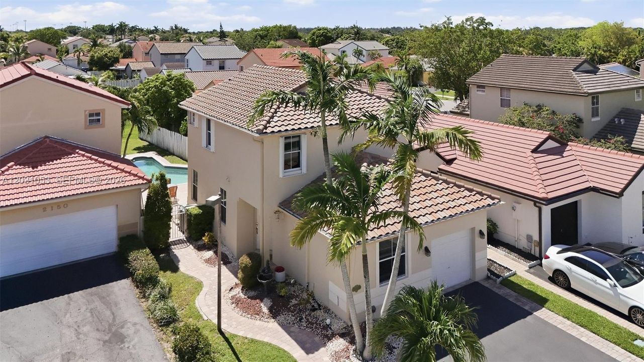 En Venta: $650,000 (4 camas, 3 baños, 1788 Pies cuadrados)