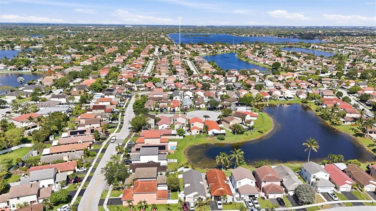 En Venta: $650,000 (4 camas, 3 baños, 1788 Pies cuadrados)