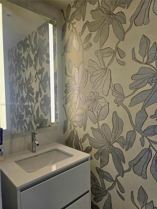 For Rent: $6,700 (1 beds, 1 baths, 679 Square Feet)