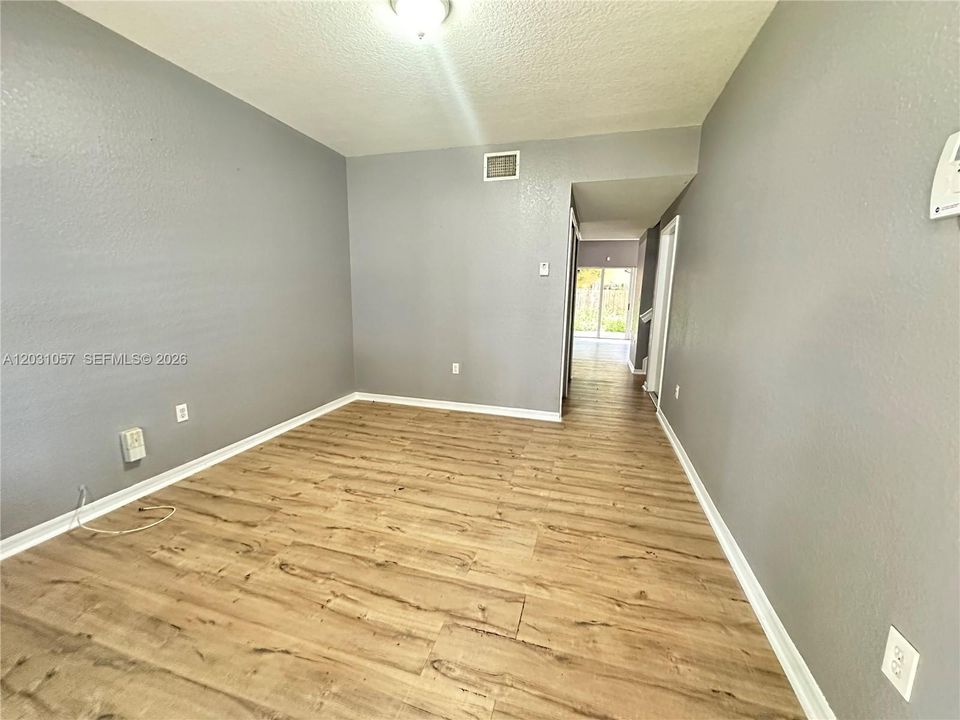 For Sale: $290,000 (4 beds, 2 baths, 1799 Square Feet)