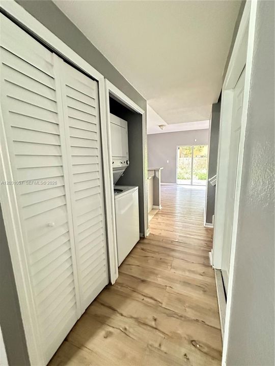 For Sale: $290,000 (4 beds, 2 baths, 1799 Square Feet)