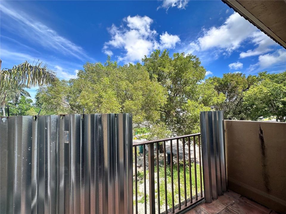 For Sale: $290,000 (4 beds, 2 baths, 1799 Square Feet)