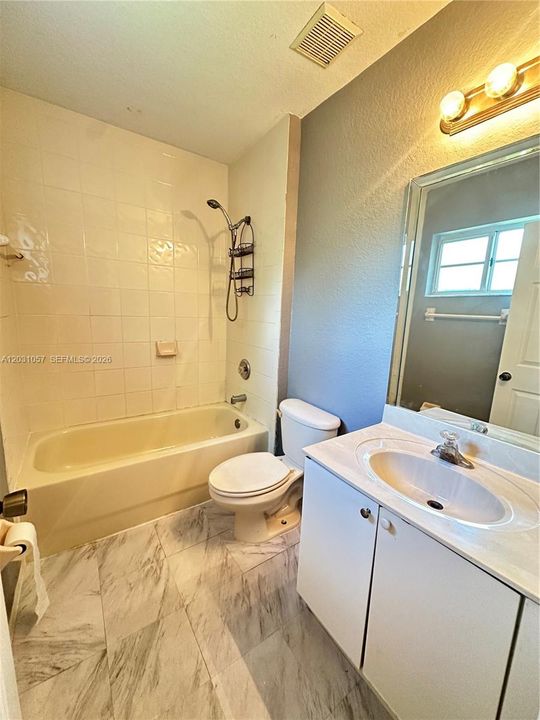 For Sale: $290,000 (4 beds, 2 baths, 1799 Square Feet)