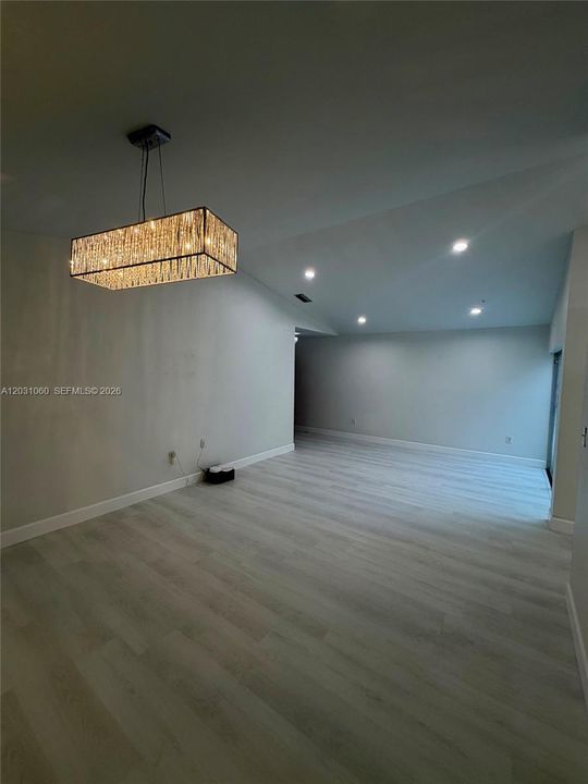 На продажу: $699,999 (3 спален, 2 ванн, 1837 Квадратных фут)