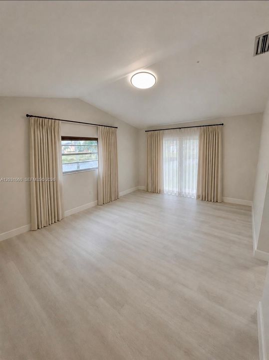 На продажу: $699,999 (3 спален, 2 ванн, 1837 Квадратных фут)