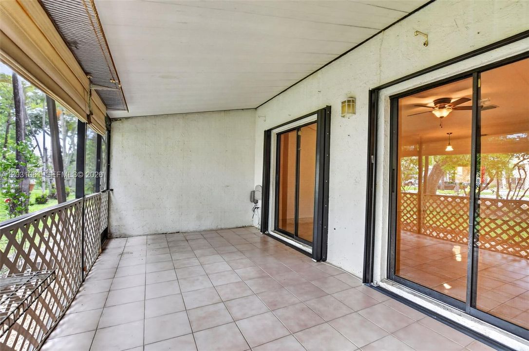 For Sale: $300,000 (2 beds, 2 baths, 1360 Square Feet)