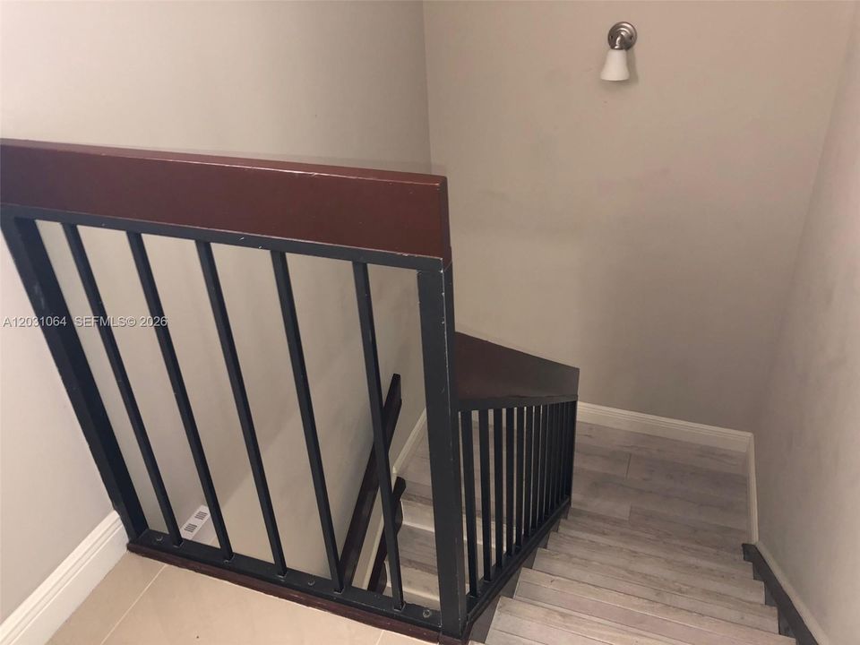 For Rent: $3,600 (3 beds, 3 baths, 1952 Square Feet)