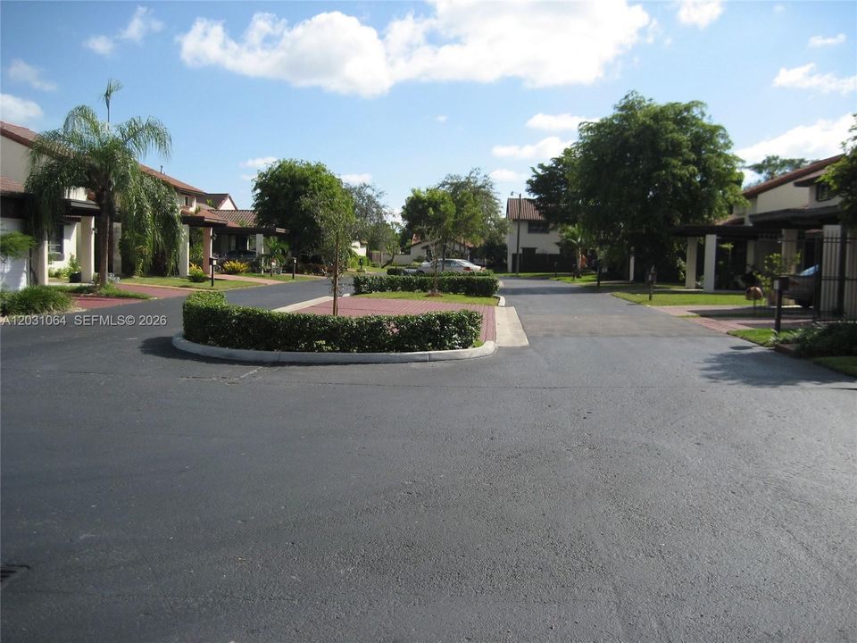 For Rent: $3,600 (3 beds, 3 baths, 1952 Square Feet)
